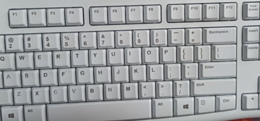 Win10電腦重裝Win7系統(tǒng)應(yīng)該怎么設(shè)置BIOS?