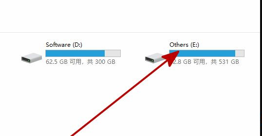 Win10新加的硬盤不顯示怎么回事？加裝硬盤不顯示